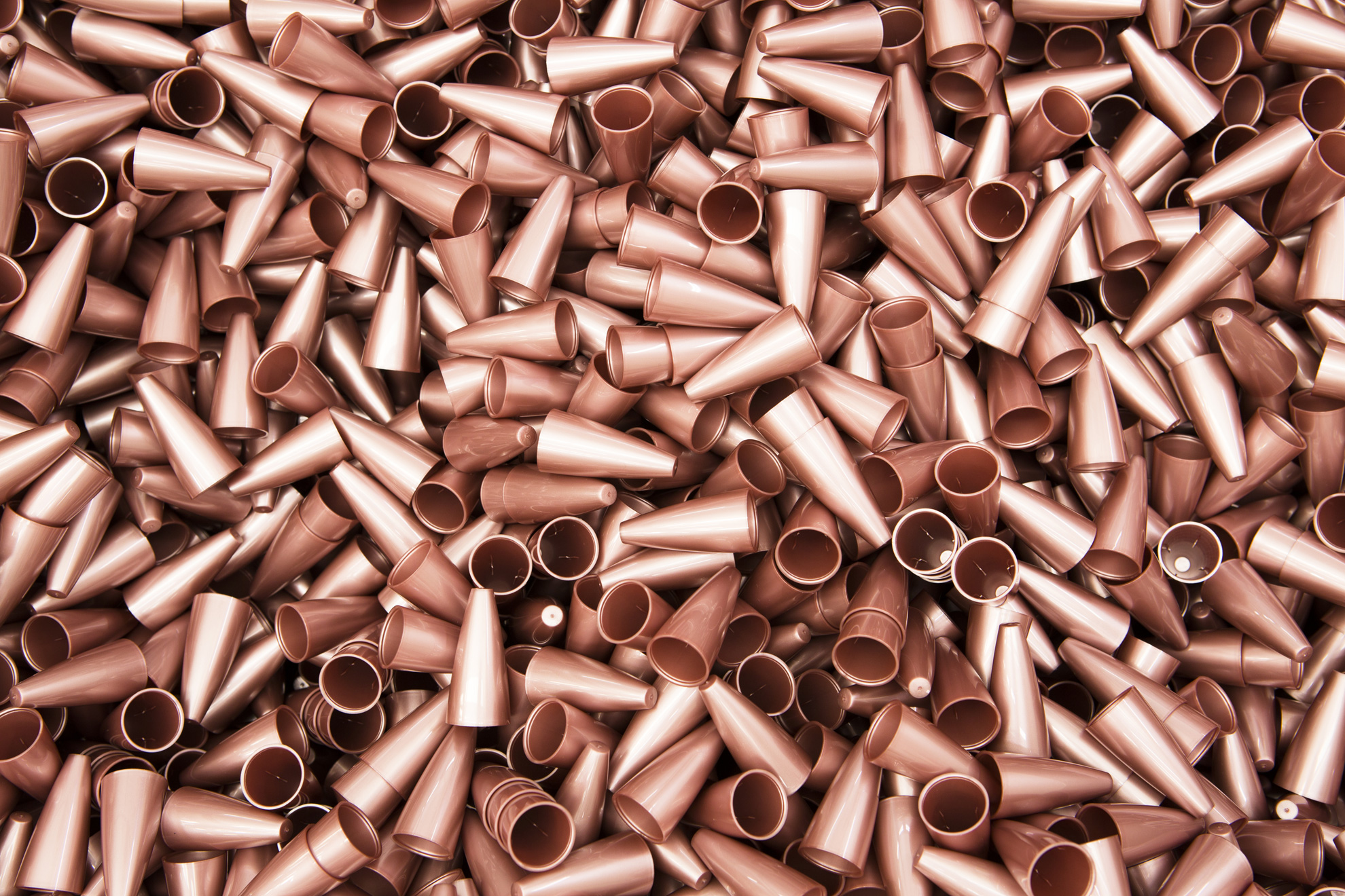 Un dettaglio dei mascara prodotti nello stabilimento italiano di L’Oréal Un dettaglio dei mascara prodotti nello stabilimento italiano di L’Oréal